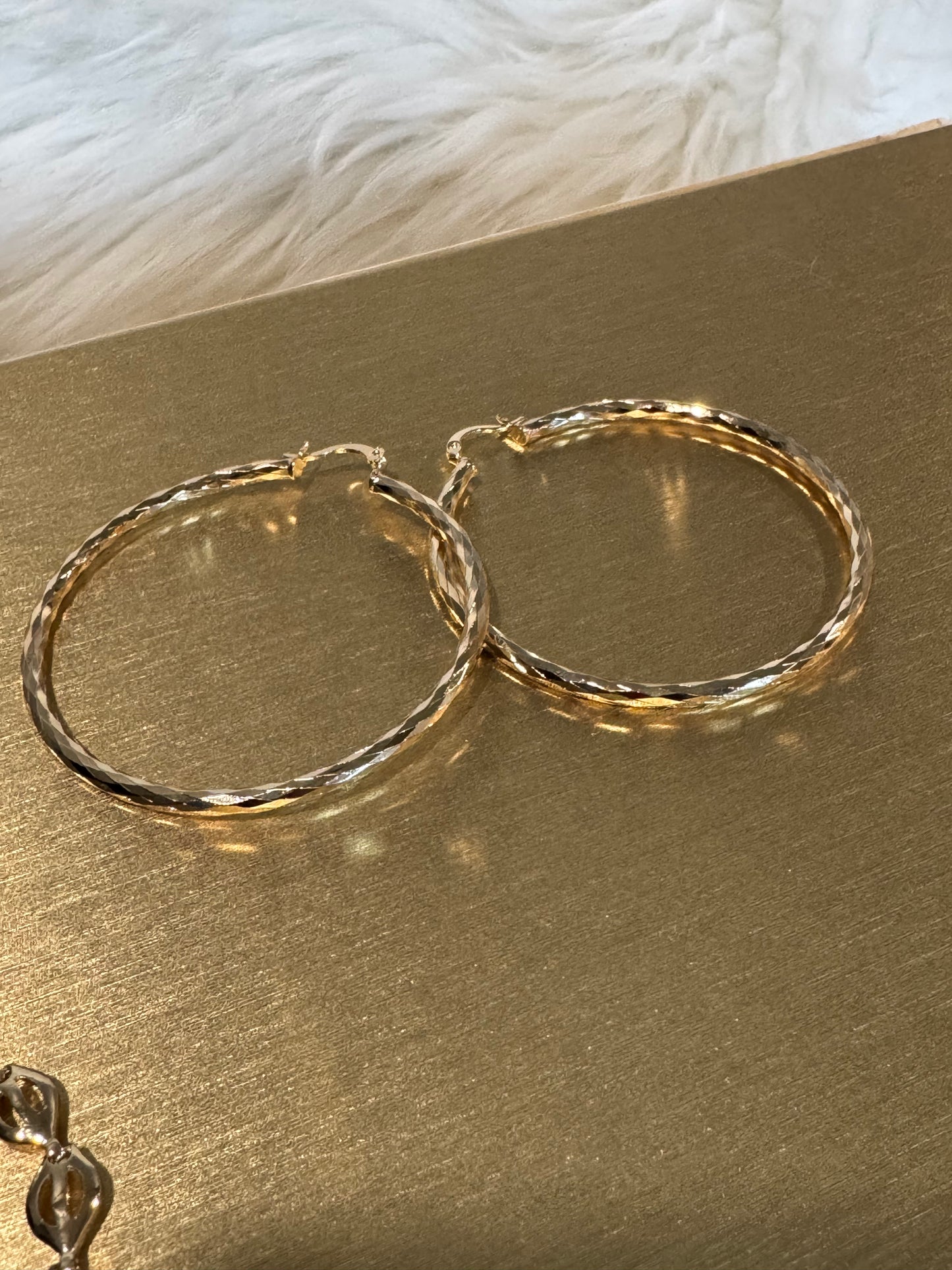 18K Gold Plated Hammered Hoop Earrings – 1.5” Medium Hoops